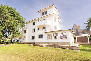 Queens Chateau Boutique Villa