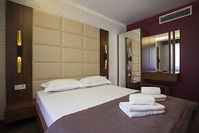Maxuite Hotel in Home
