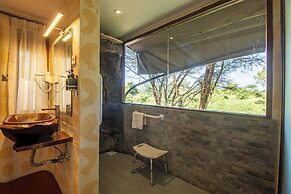PrideInn Mara Camp & Cottages