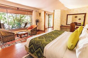 PrideInn Mara Camp & Cottages