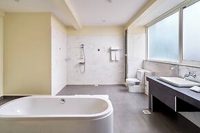 Protea Hotel by Marriott Kampala Skyz