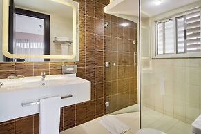 Protea Hotel by Marriott Kampala Skyz