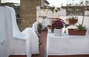 B&B Epochè