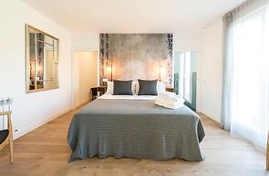 Amber Plaza de España Skyline