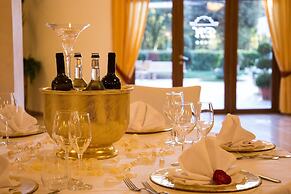 Elia Hotel