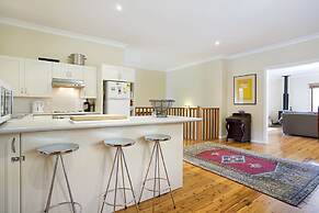 Gumview Cottage