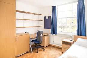 Goodenough College