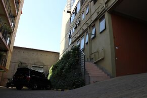 Delta Suites
