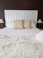 Town House Motor Inn