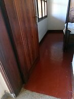 Colonial Residence