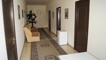 Komitas Avenue Guest House