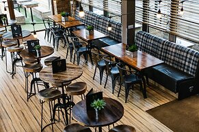 Siberia Bar & Hotel