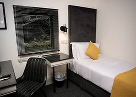 Siberia Bar & Hotel