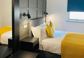 Siberia Bar & Hotel