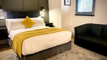 Siberia Bar & Hotel