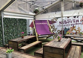 Siberia Bar & Hotel
