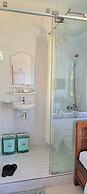 Pink House Homestay