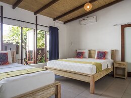 Gili Turtle Beach Resort