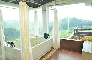 West 35 Eco Mountain Resort