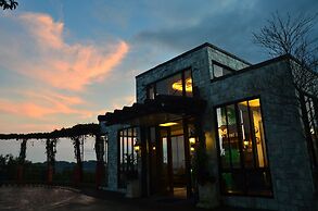 West 35 Eco Mountain Resort