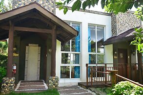 West 35 Eco Mountain Resort