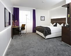 Central Hotel