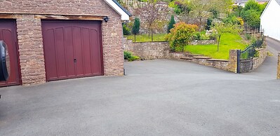 Mill Lodge Brecon Beacons
