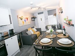 Malone Place Apartment