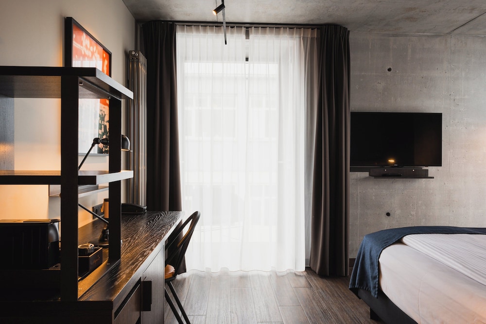 Exeter Hotel