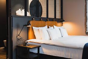 Exeter Hotel