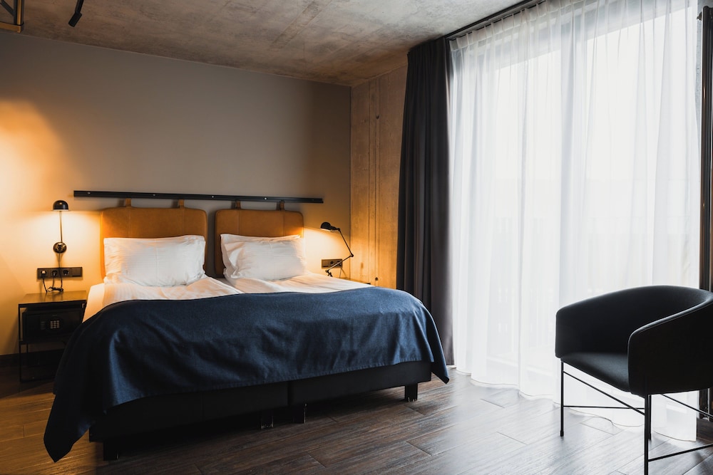 Exeter Hotel