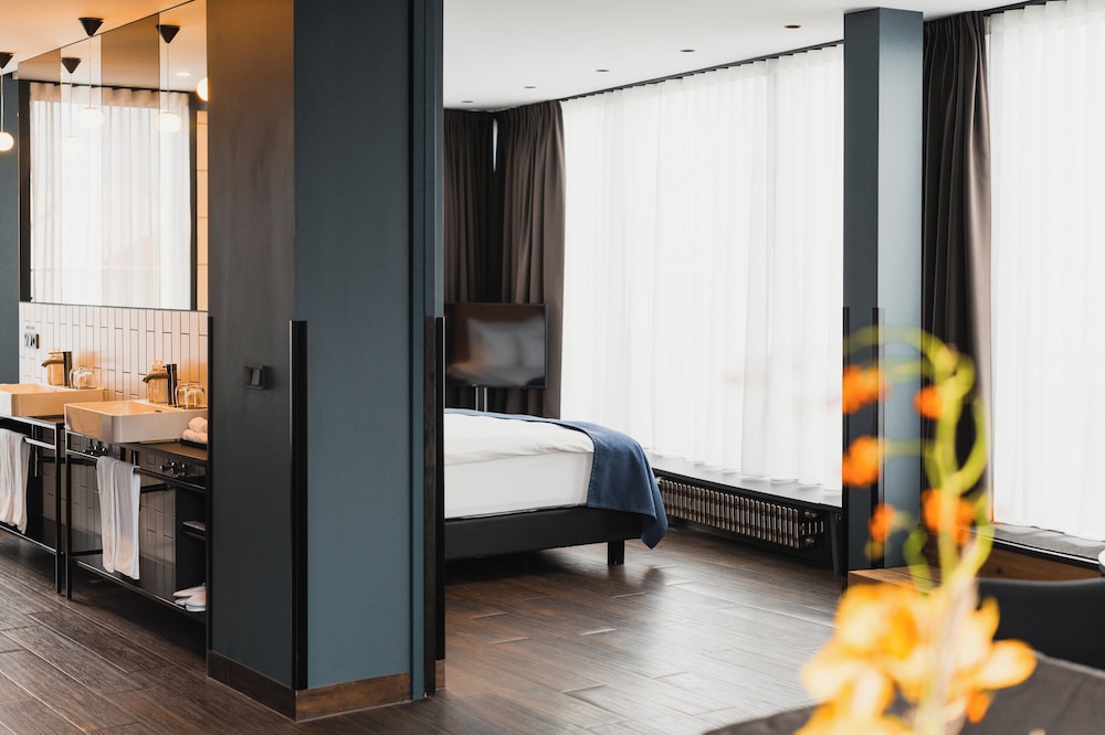 Exeter Hotel