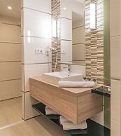 Hotel ZENA beauty & shopping center