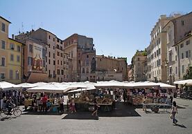 Bye Bye Roma Pantheon Suite