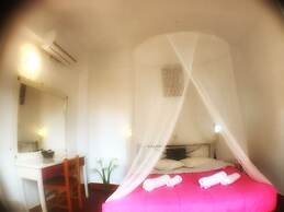 Avra Boutique