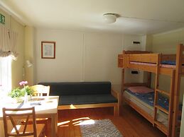 Vandrarhemmet Mangelgården - Hostel