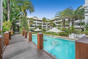 Poolside Apt In Alamanda Beachfront Resort 41