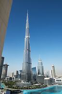 Luxury Staycation - The Residences Tower