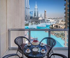 Luxury Staycation - The Residences Tower