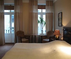 Hotel Lilton