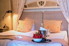 The Town House - Adults Only