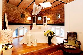 The White Swan Suites Beyoglu