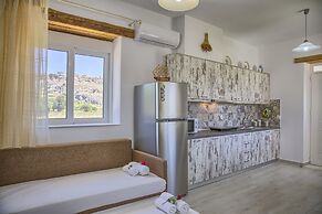 Haraki Stone Apartments