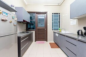 Spacious Three Bedroom Condo Cyberjaya