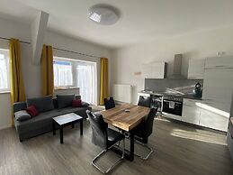 Race & Rest Apartments