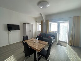 Race & Rest Apartments