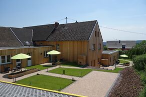 Race & Rest Apartments