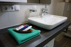 Race & Rest Apartments