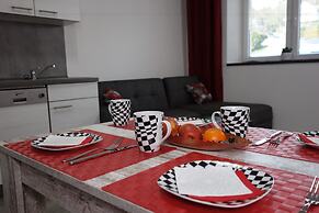 Race & Rest Apartments