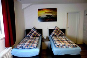 Race & Rest Apartments
